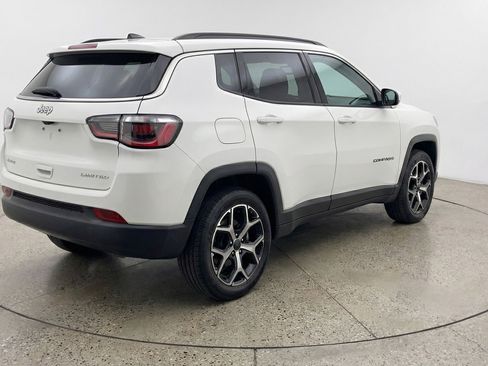 Used 2025 Jeep Compass Limited AWD/4WD image 9