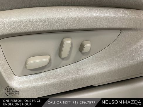 Used 2019 GMC Yukon SLT image 17