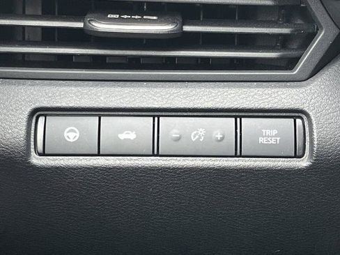 Certified 2023 Nissan Altima 2.0 SR image 12