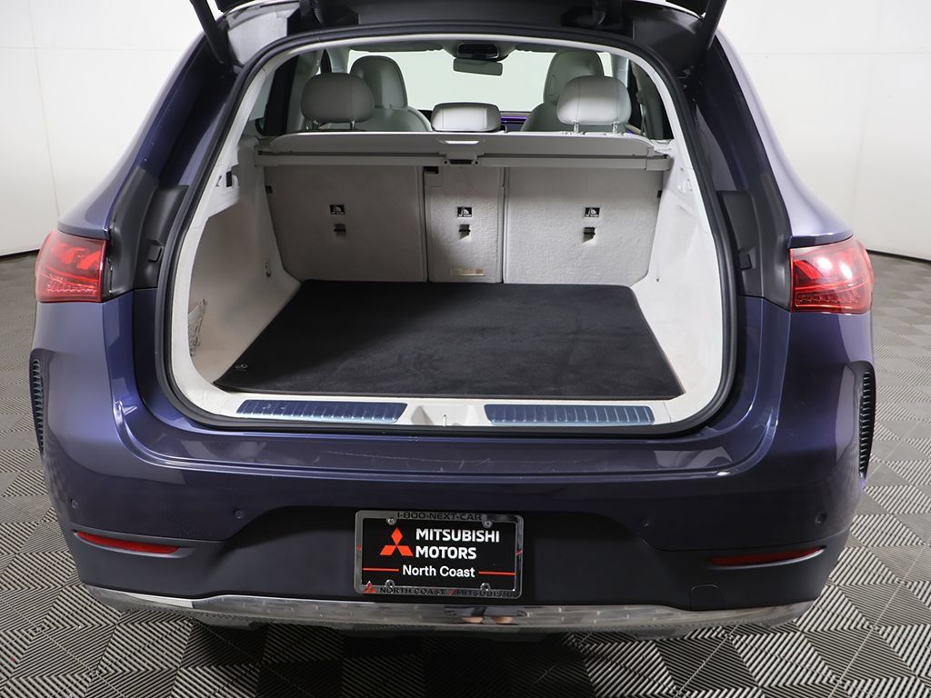 Used 2023 Mercedes-Benz EQE 350+ 4MATIC SUV w/ Exclusive Trim Package image 18
