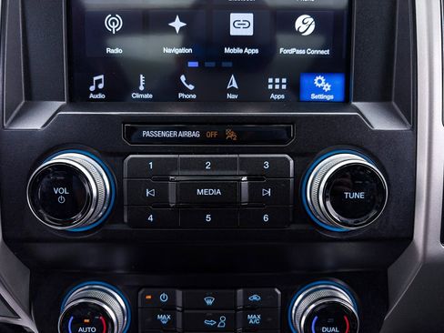 Used 2019 Ford F150 Lariat w/ Equipment Group 502A Luxury image 27