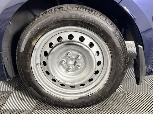 Used 2025 Toyota Corolla LE FWD image 35