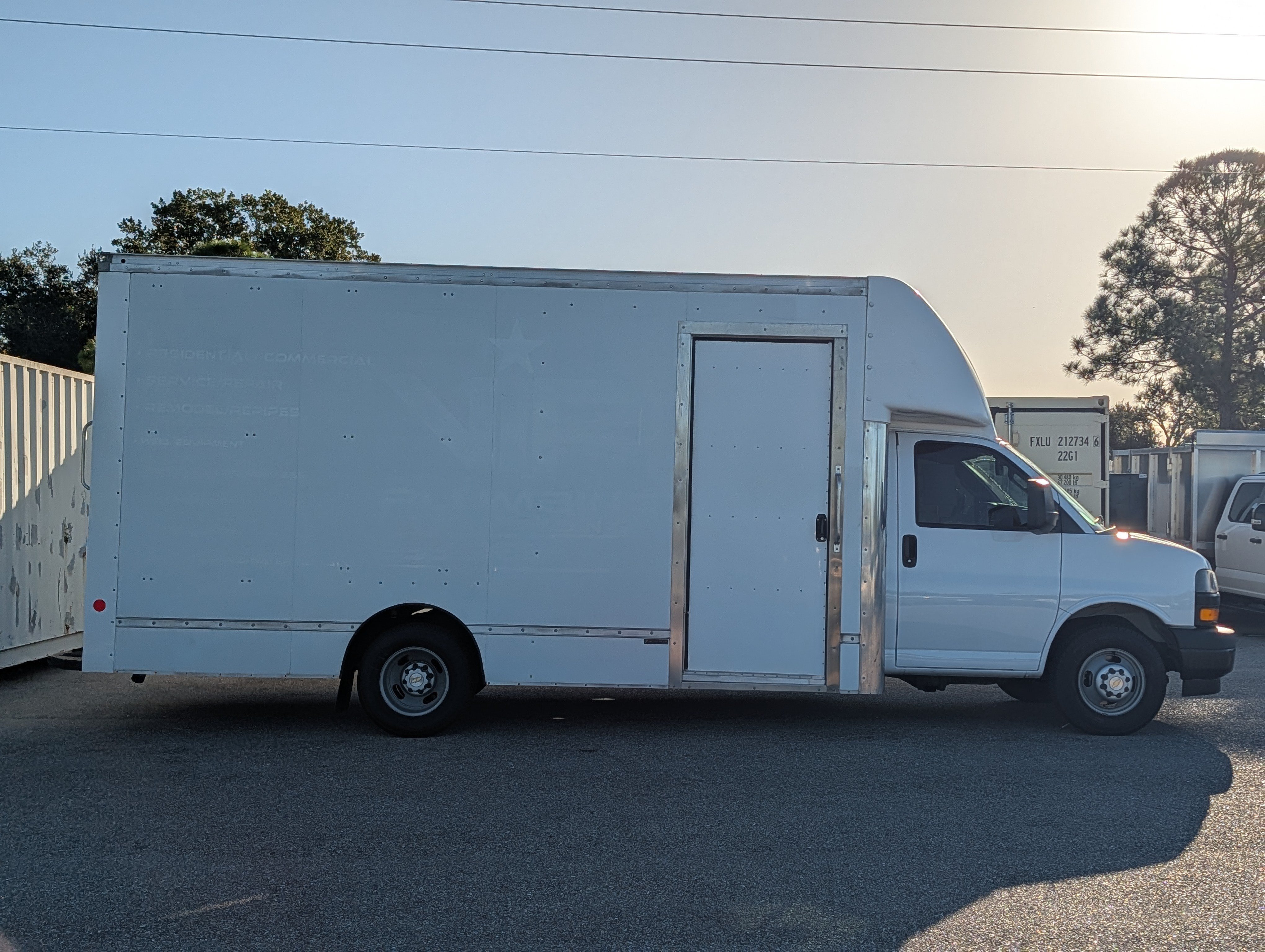 Used 2021 Chevrolet Express 3500 w/ Power Convenience Package RWD image 1
