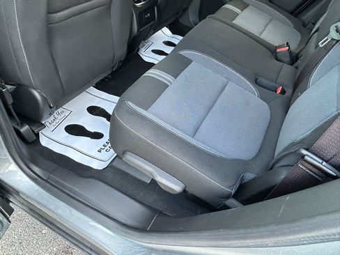 Used 2025 Chevrolet Blazer LT FWD image 9