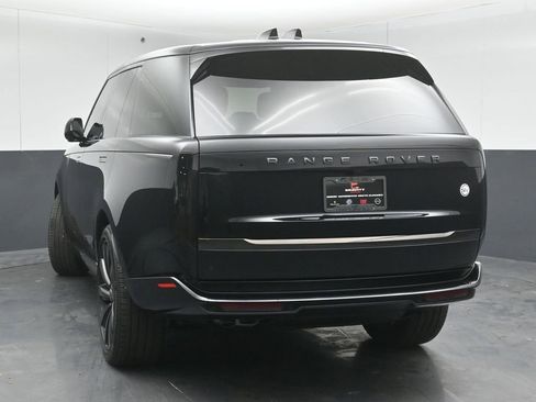 Used 2025 Land Rover Range Rover SV AWD/4WD image 6