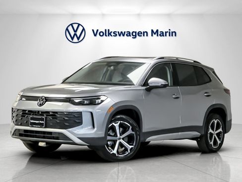 New 2026 Volkswagen Tiguan SE image 1