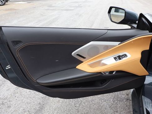 Used 2021 Chevrolet Corvette Stingray Preferred Cpe w/ Engine Appearance Package image 12