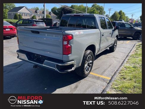Used 2024 Chevrolet Silverado 1500 LT AWD/4WD image 5