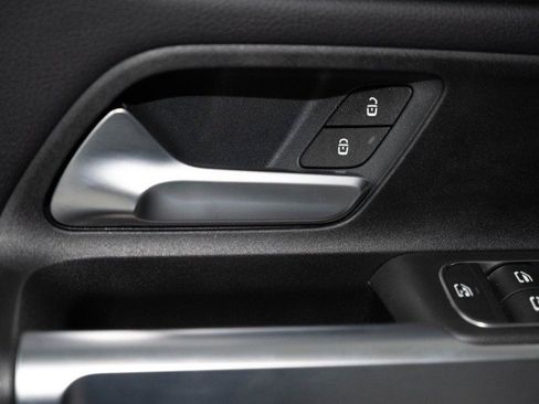 Certified 2026 Mercedes-Benz GLB 250 image 20