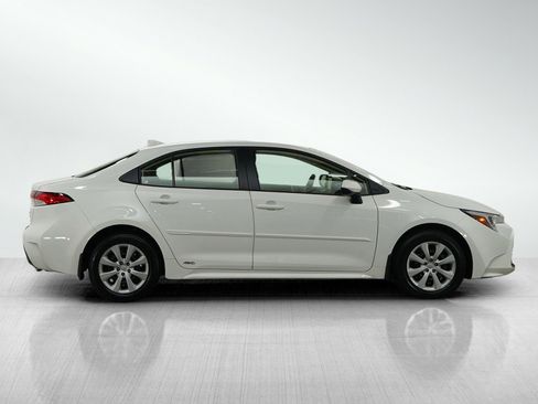 Used 2025 Toyota Corolla LE image 6