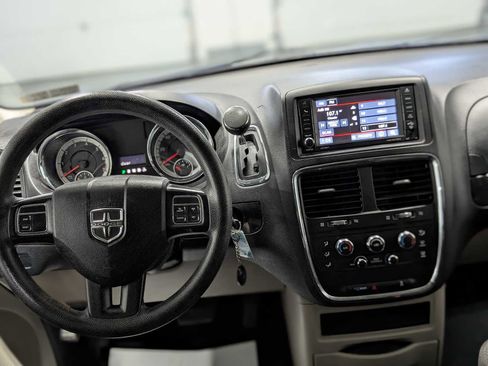 Used 2017 Dodge Grand Caravan SE w/ Power Window Group image 5