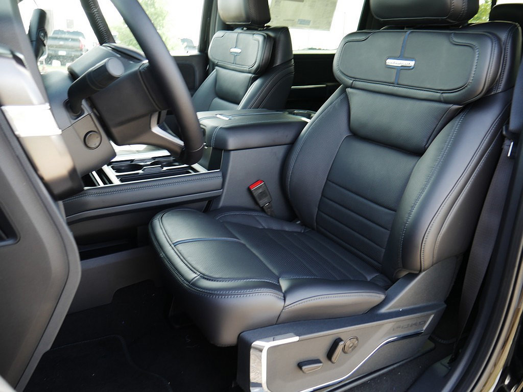 New 2026 Ford F250 Platinum AWD/4WD image 13