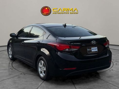 Used 2015 Hyundai Elantra SE image 5