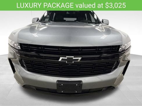 Certified 2023 Chevrolet Suburban RST w/ Luxury Package image 3