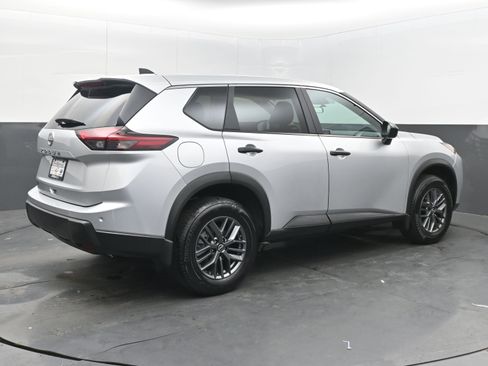 Certified 2025 Nissan Rogue S image 7