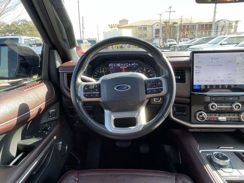 Certified 2024 Ford Expedition Limited image 13