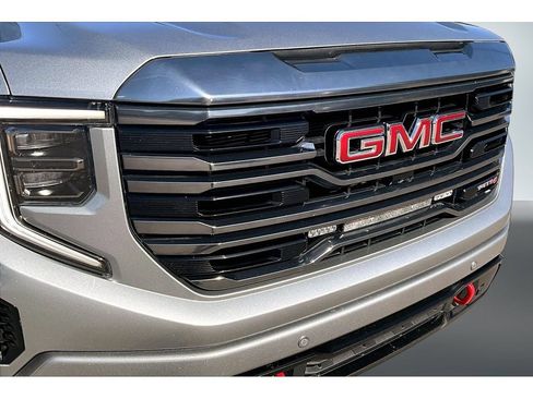Used 2024 GMC Sierra 1500 AT4 w/ AT4 Premium Package AWD/4WD image 34