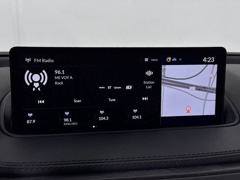 Used 2023 Acura MDX SH-AWD w/ Advance Package image 34