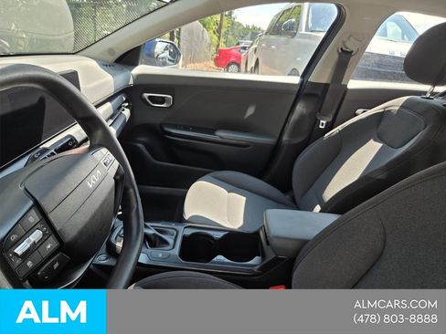 Used 2025 Kia K4 FWD image 3
