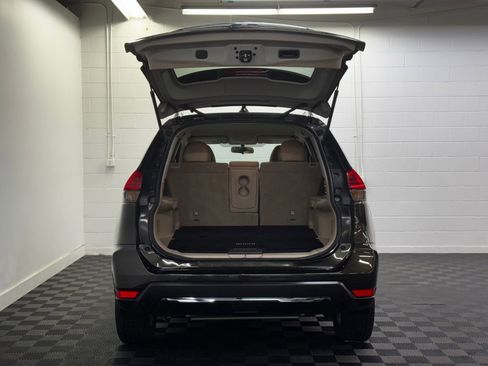 Used 2017 Nissan Rogue SV AWD/4WD image 35