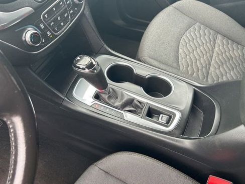 Used 2021 Chevrolet Equinox LT image 27