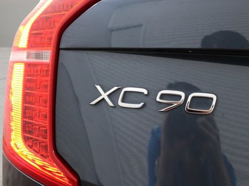 Used 2022 Volvo XC90 T6 Momentum w/ Advanced Package AWD/4WD image 33