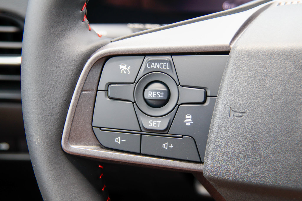 New 2026 Nissan Sentra SR w/ Floor Mat Package FWD image 10