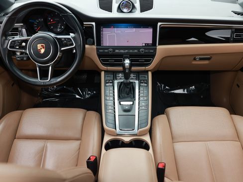 Used 2020 Porsche Macan image 2