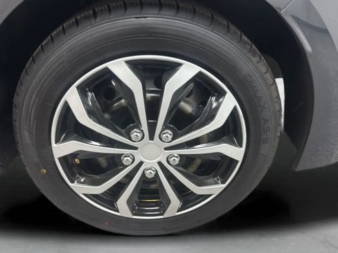 Used 2023 Toyota Corolla LE w/ Carpet Mat Package (TMS) FWD image 32