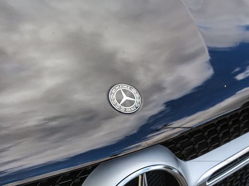 Used 2019 Mercedes-Benz GLC 300 4MATIC Coupe image 13