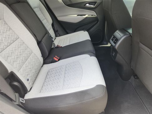 Used 2024 Chevrolet Equinox LS w/ LS Convenience Package FWD image 25