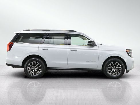 Used 2025 Ford Expedition Platinum AWD/4WD image 8