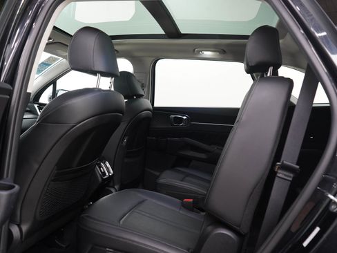 Used 2023 Kia Sorento SX AWD/4WD image 16