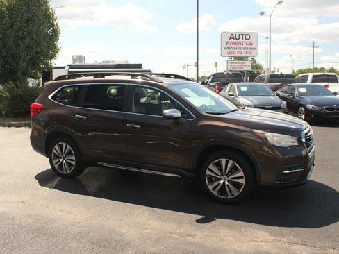 Used 2019 Subaru Ascent Touring AWD/4WD image 10