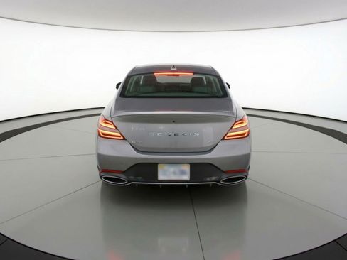 Used 2025 Genesis G70 2.5T image 7