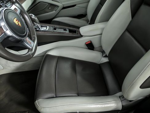Used 2013 Porsche 911 Carrera RWD image 23