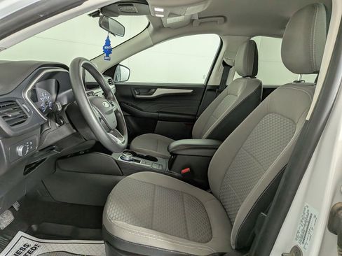 Used 2022 Ford Escape SE image 16