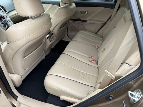 Used 2009 Toyota Venza FWD image 6
