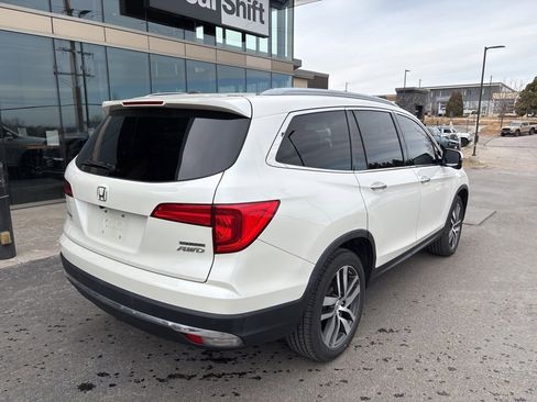 Used 2017 Honda Pilot Touring image 4