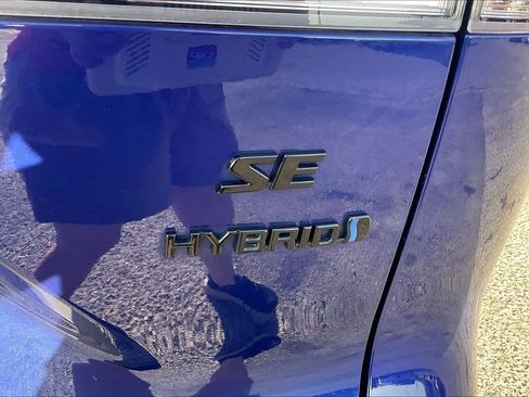 Used 2023 Toyota Corolla Cross AWD Hybrid w/ Moonroof Package image 10