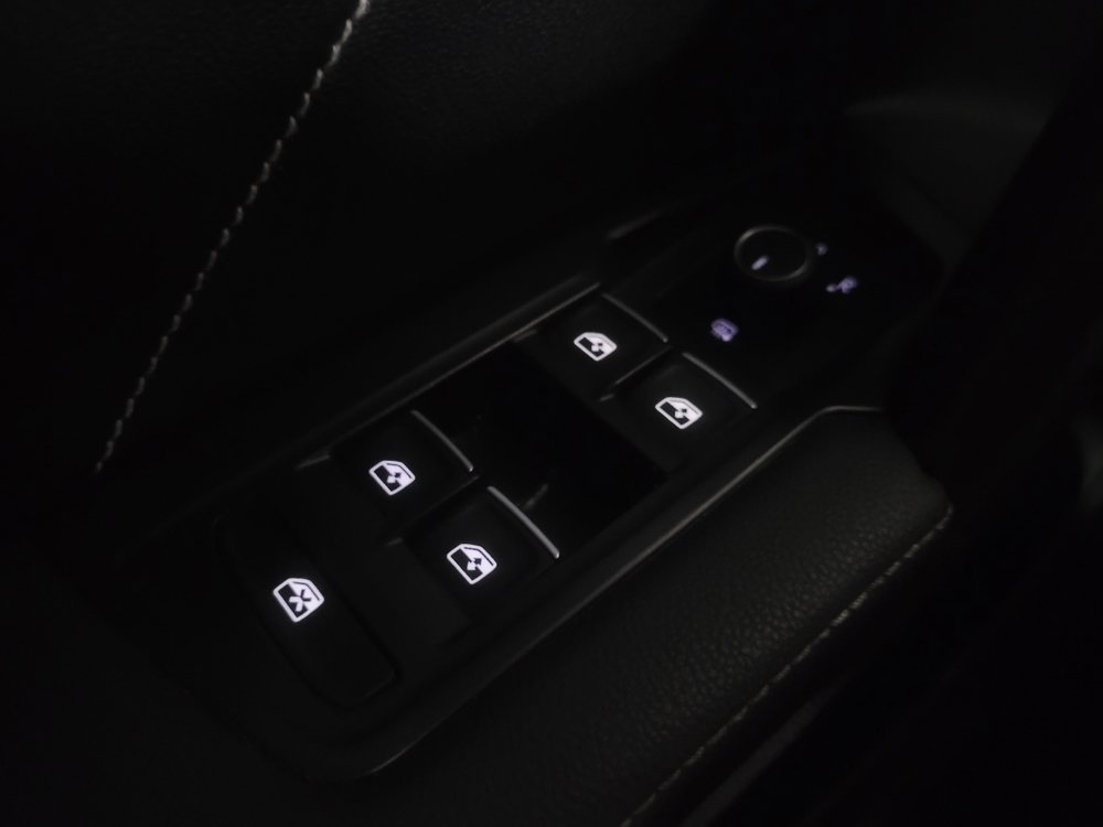 Used 2022 Volkswagen Tiguan SE FWD image 27