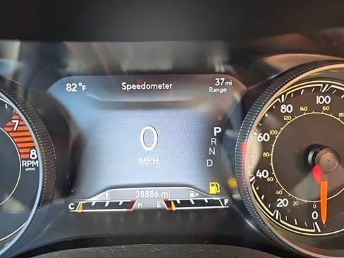 Used 2021 Jeep Cherokee Latitude Lux w/ Comfort/Convenience Group AWD/4WD image 12