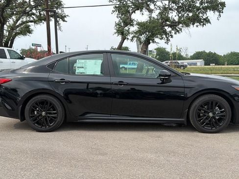 New 2026 Toyota Camry SE FWD image 4