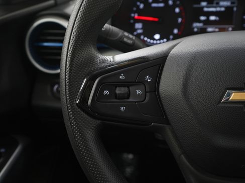 Used 2024 Chevrolet Trax LS w/ LS Convenience Package image 24