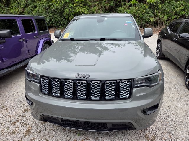Used 2020 Jeep Grand Cherokee Altitude AWD/4WD image 2