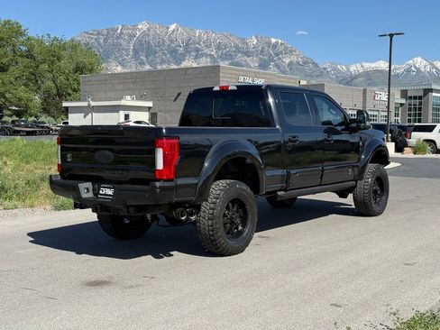 Used 2019 Ford F250 Lariat w/ Lariat Ultimate Package AWD/4WD image 9