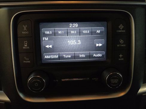 Used 2022 RAM 1500 Classic SLT RWD image 25