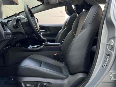 Used 2024 Toyota Prius XLE image 31