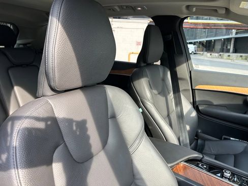 Certified 2024 Volvo XC90 B5 Plus image 25