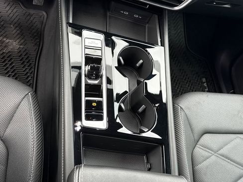 Used 2024 Volkswagen Atlas Cross Sport SE image 21